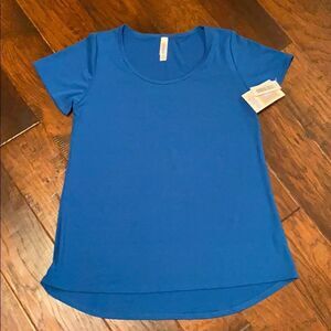 NWT Lularoe classic Tee S teal ocean blue color